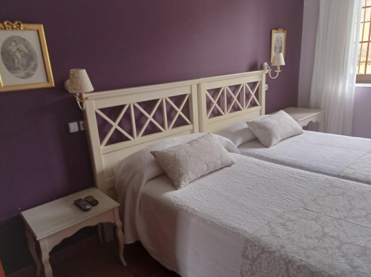 El Cuartel De Lugueros Hotel Bagian luar foto